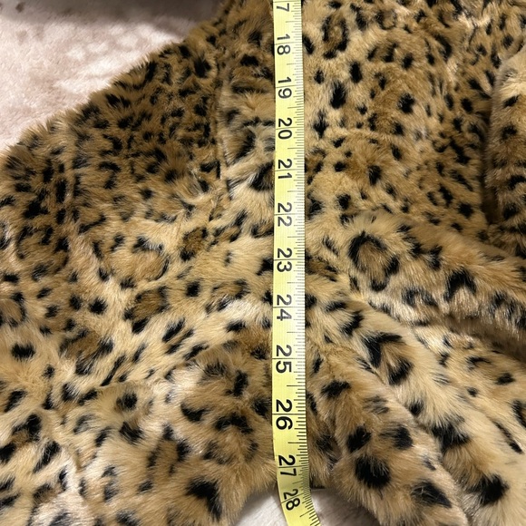Faux fur leopard jacket - Picture 6 of 6